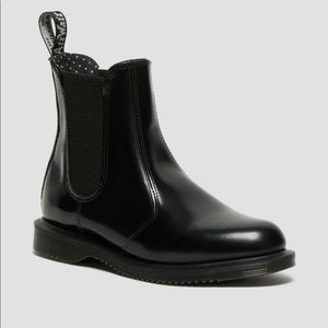Dr. Martens Flora Bootie Women’s sz 8